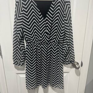 Express Black and White Chevron Long Sleeve Dress